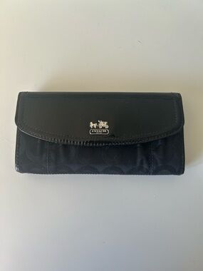Coach Black Signature Continental Clutch Wallet